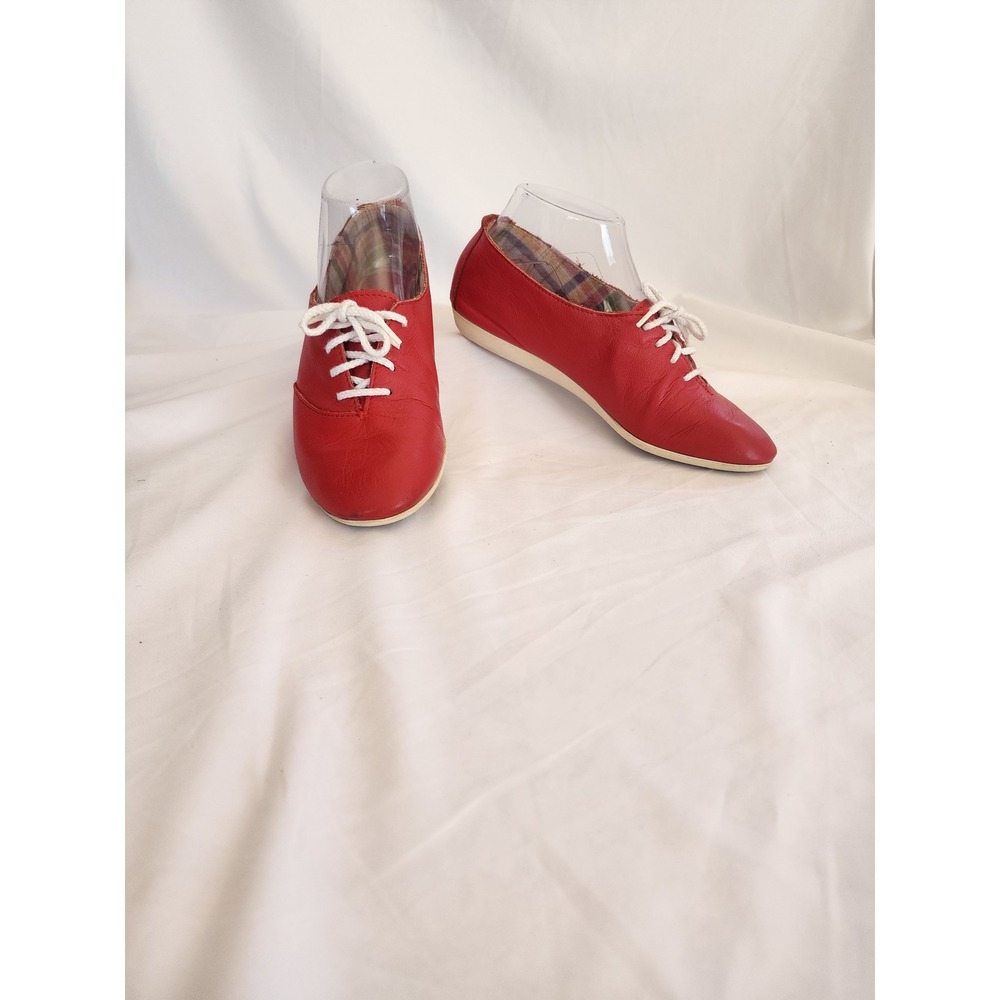 Vintage GH Bass Red Leather Oxfords Lace Up Flats Made in USA Womens 7.5 N Rare